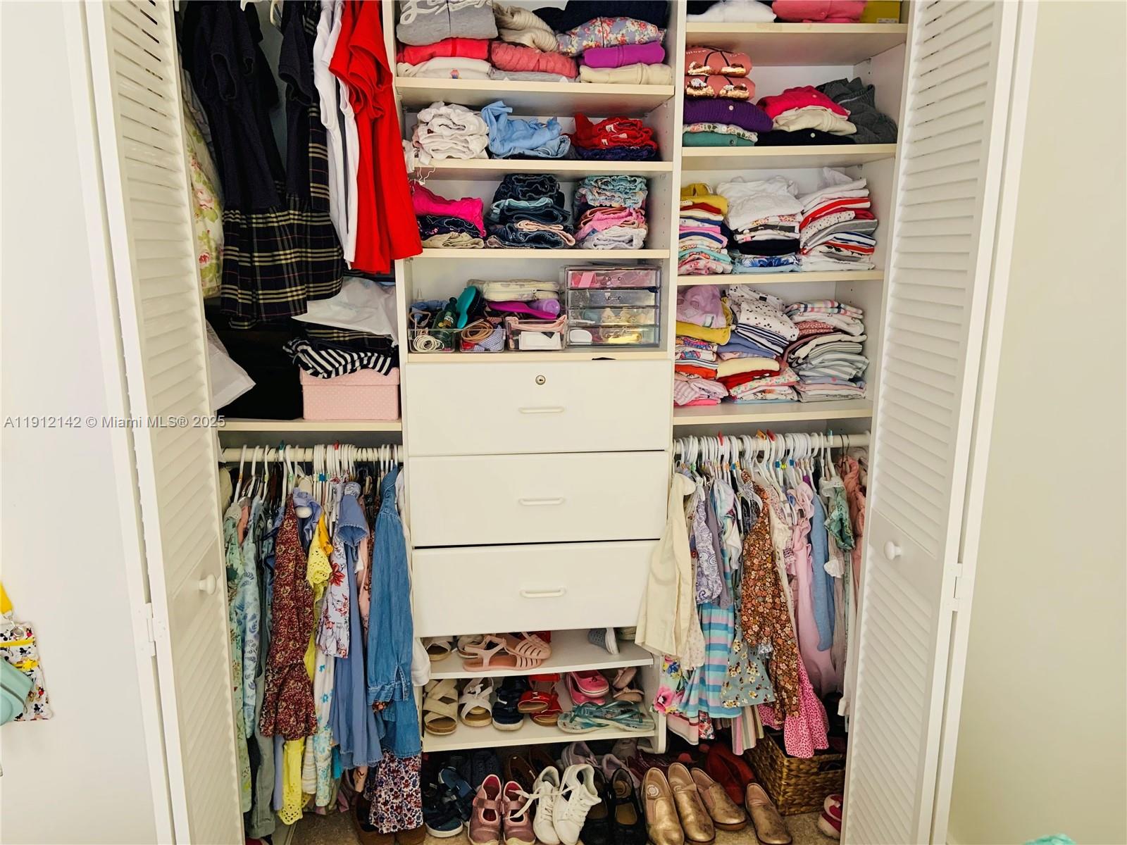 THE PALACE CONDO - Residential