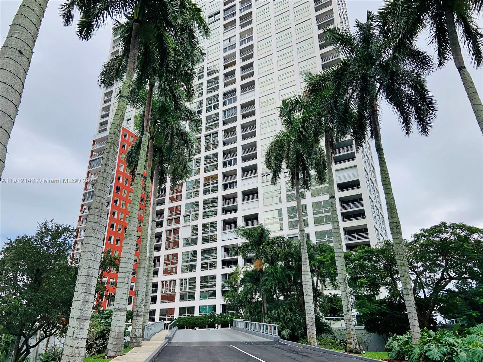 THE PALACE CONDO - Residential