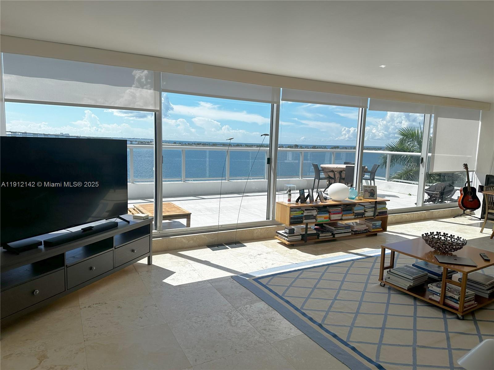 THE PALACE CONDO - Residential