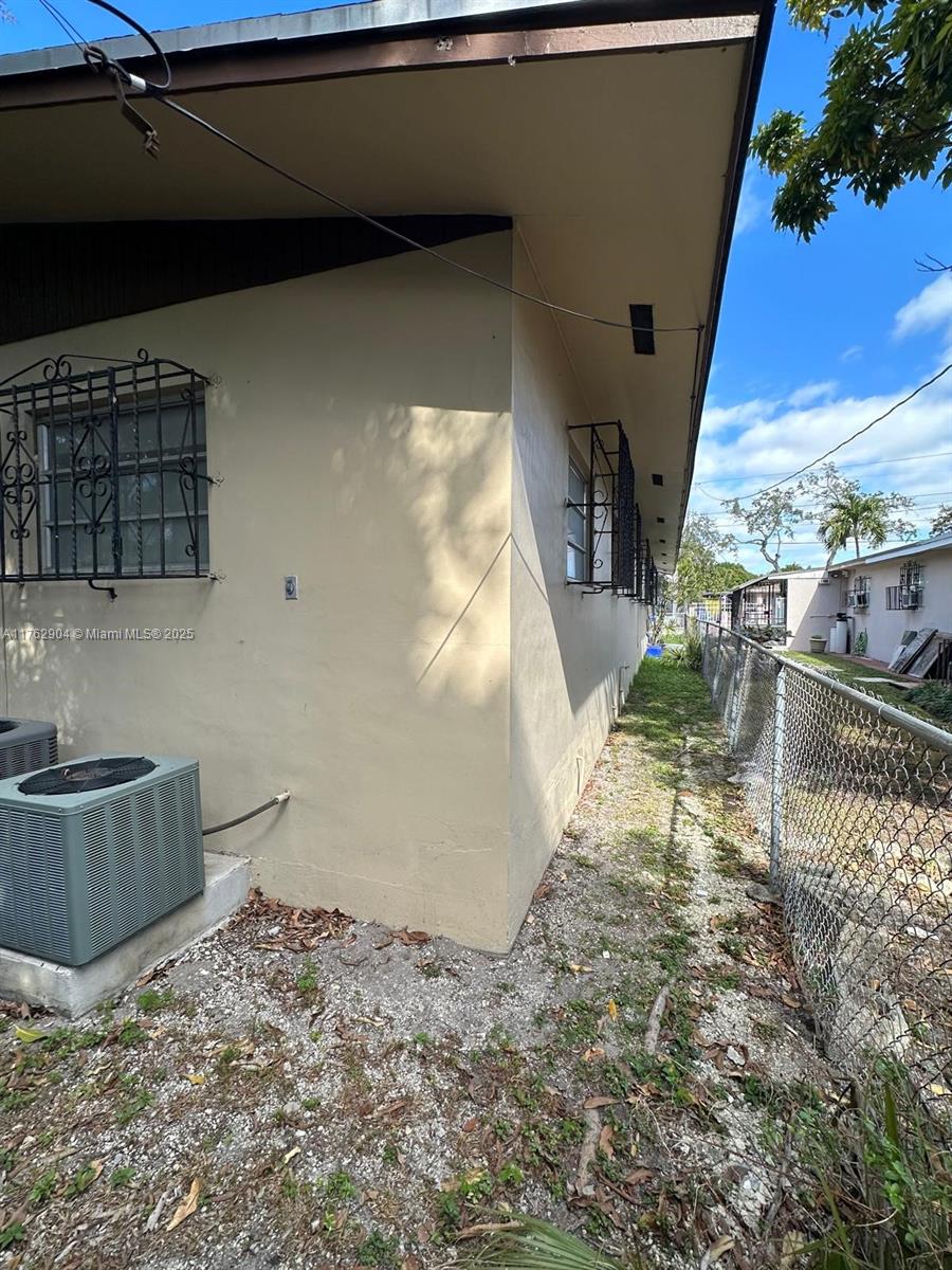 420 NW 32nd St