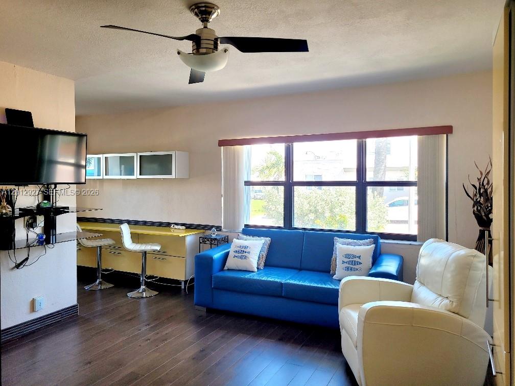 BEACH TERRACE RESORT COND - Residential