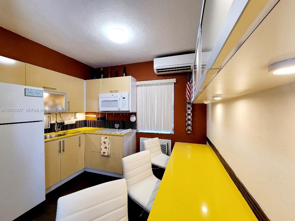 BEACH TERRACE RESORT COND - Residential