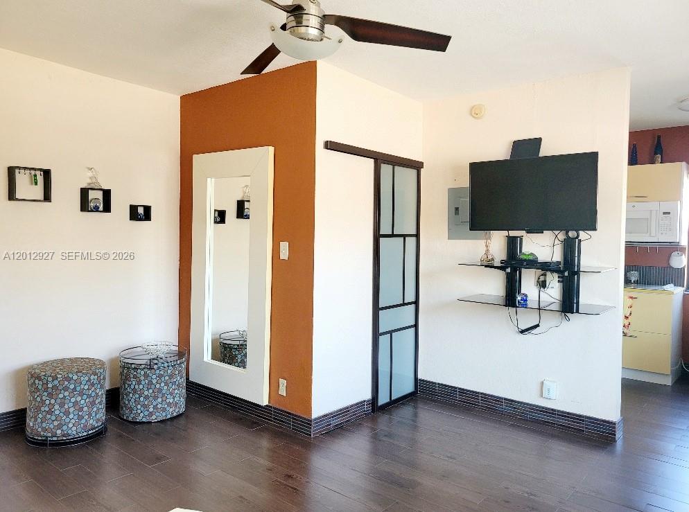 BEACH TERRACE RESORT COND - Residential
