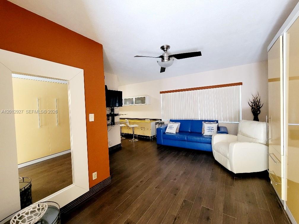 BEACH TERRACE RESORT COND - Residential