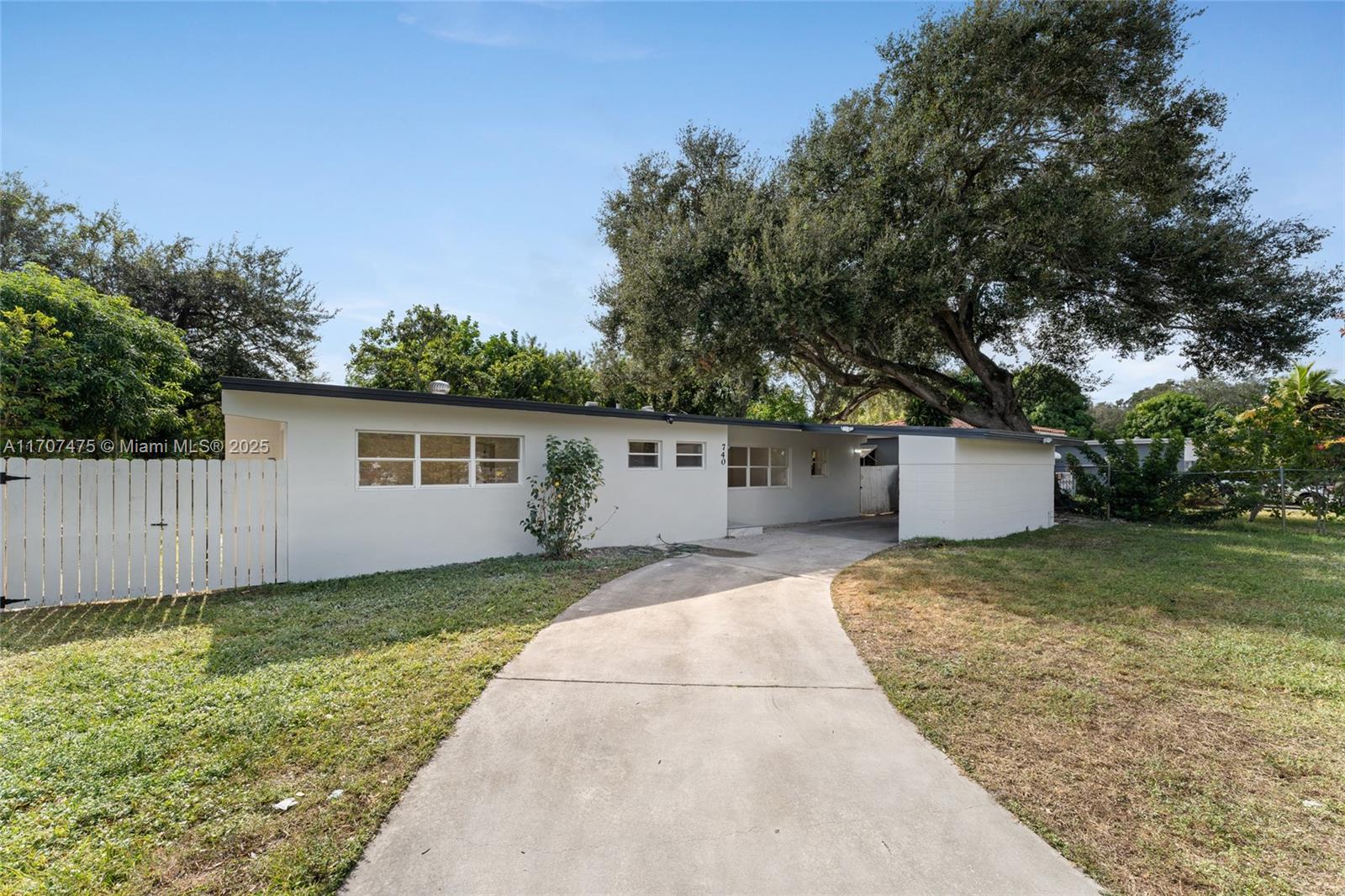Rental Property at 740 Ne 161st St 740, Miami, Broward County, Florida - Bedrooms: 4 
Bathrooms: 3  - $4,000 MO.