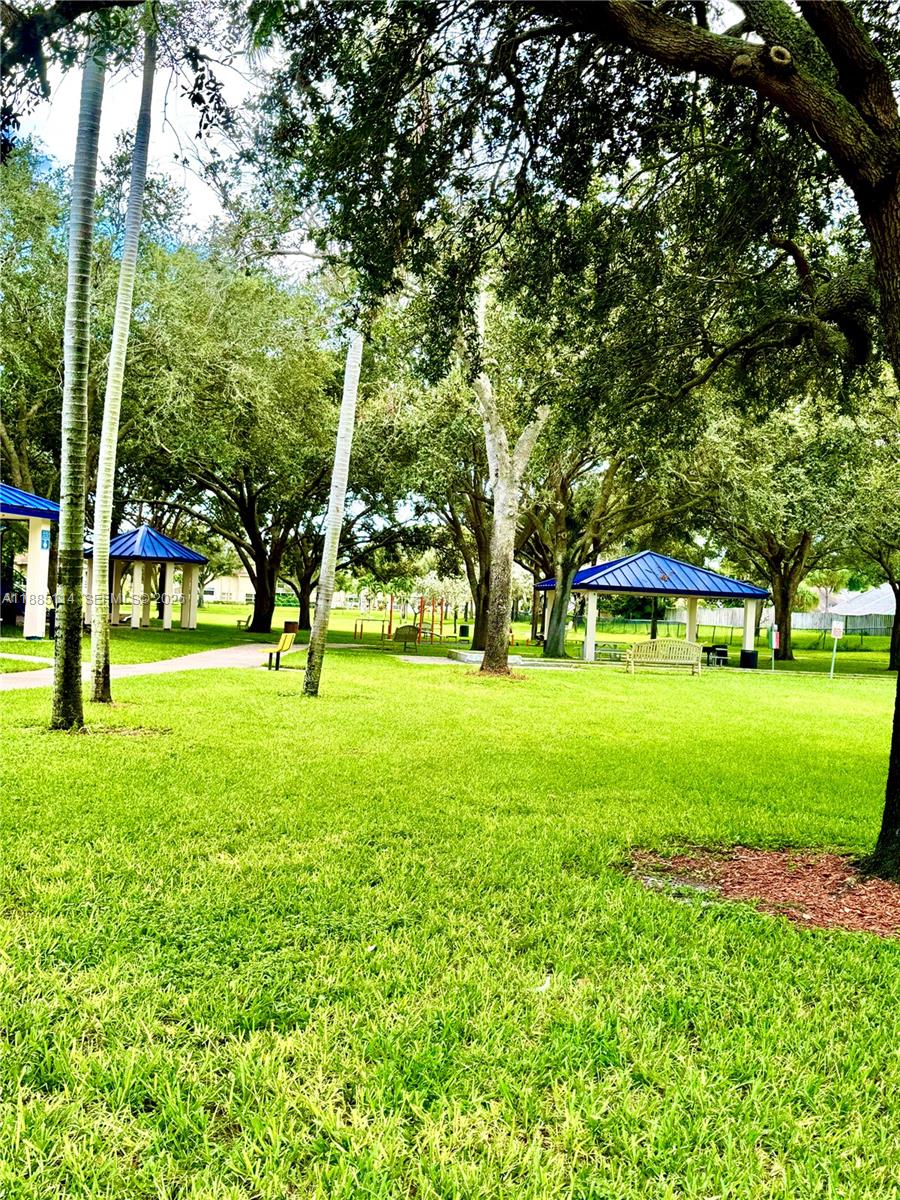 WELLESLEY AT BOYNTON BEAC - Residential