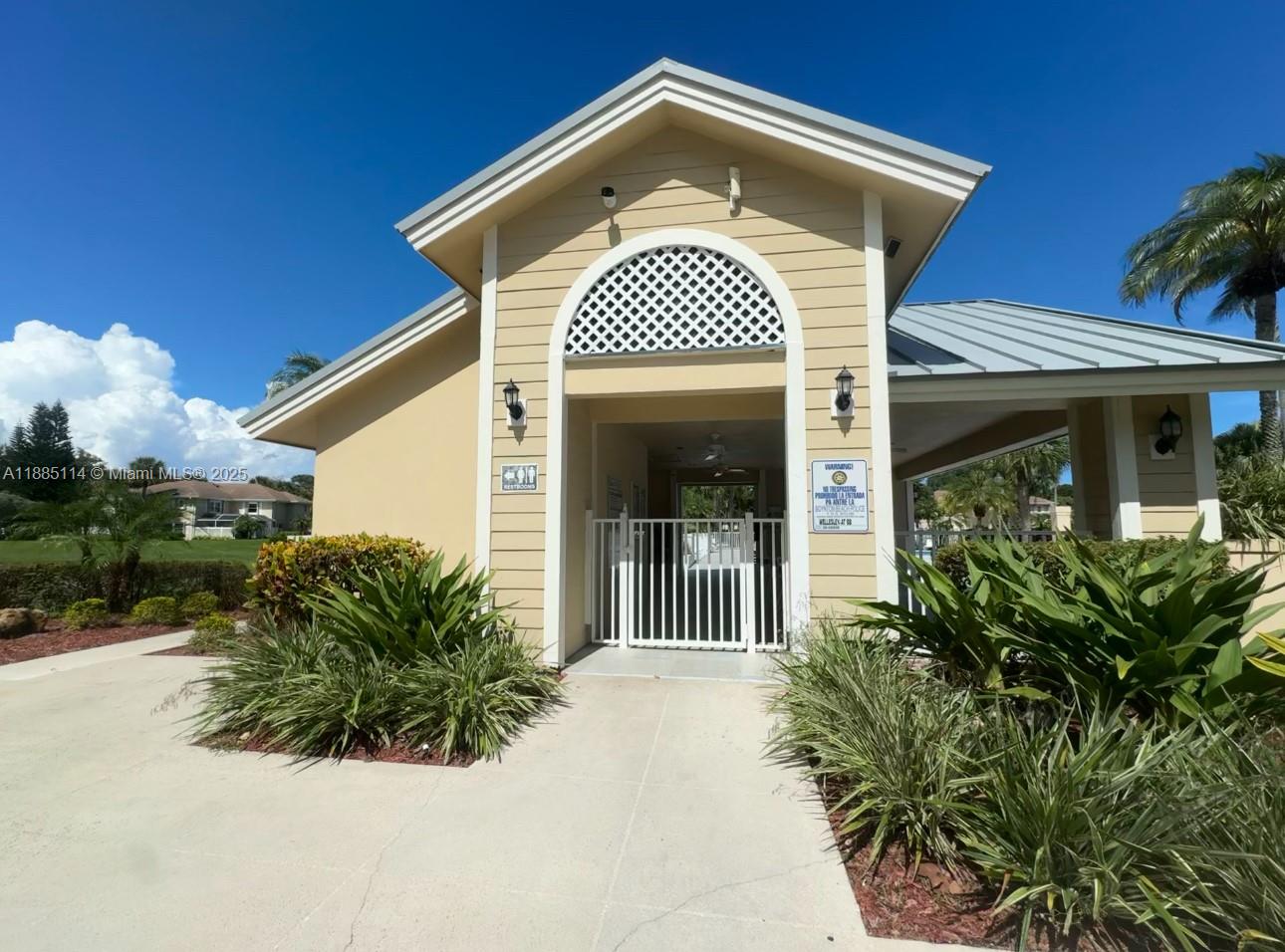 WELLESLEY AT BOYNTON BEAC - Residential