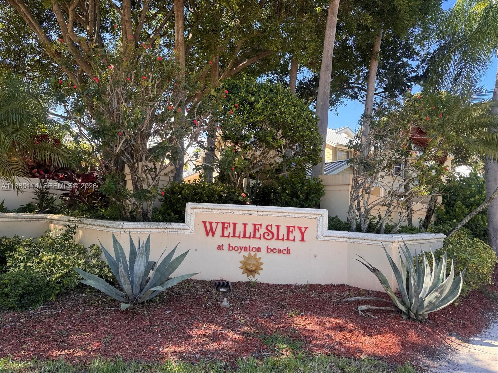 WELLESLEY AT BOYNTON BEAC - Residential