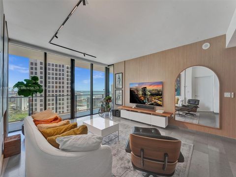 68 SE 6th St 2103 Miami FL 33131