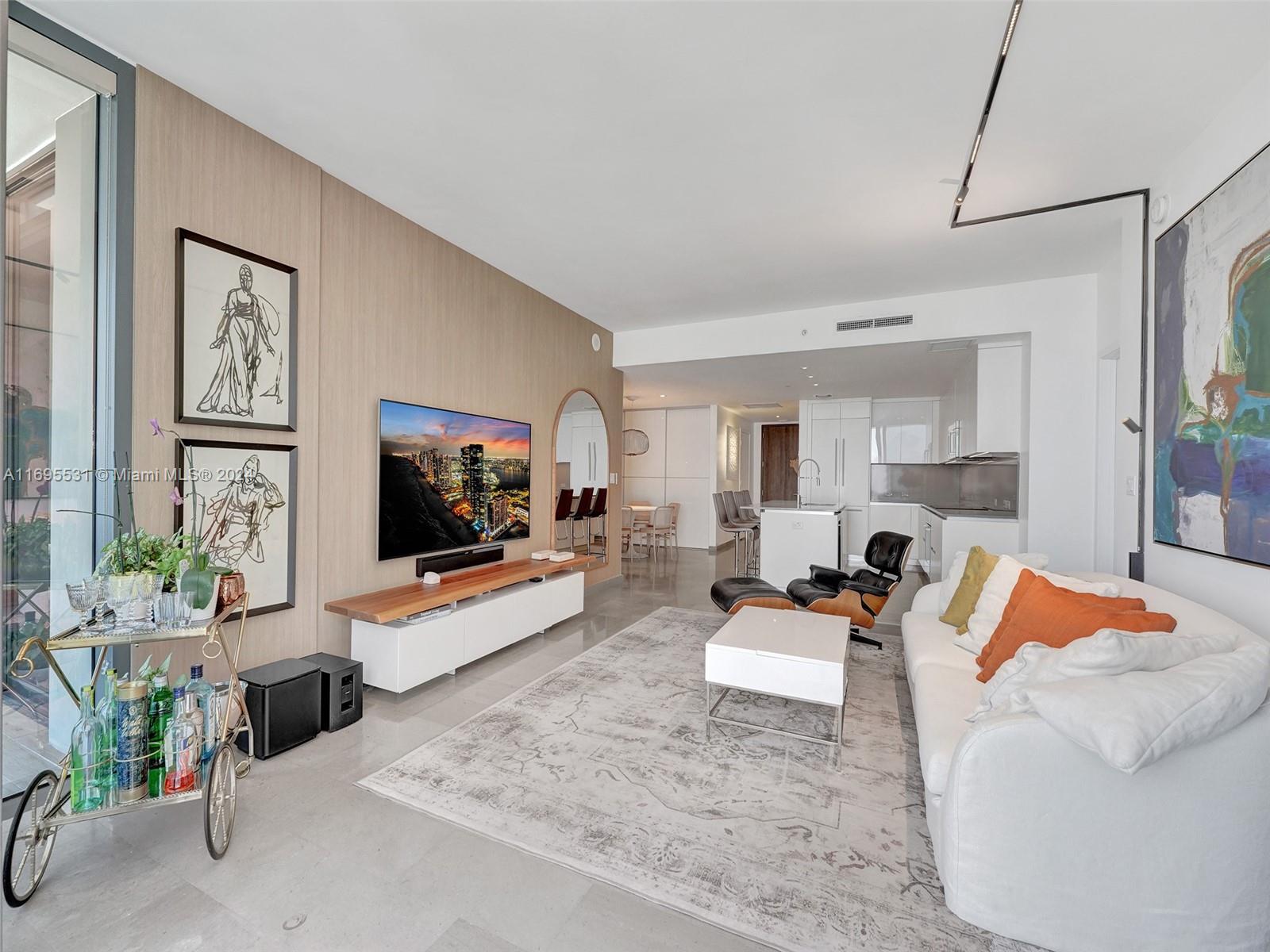 68 SE 6th St 2103