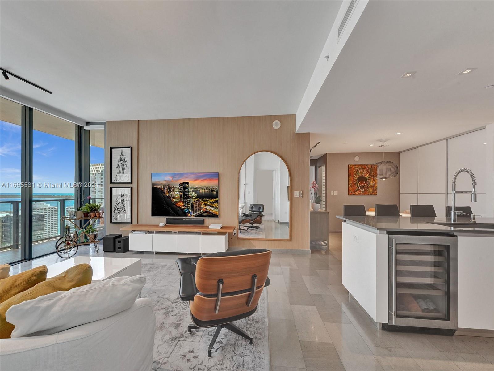 68 SE 6th St 2103