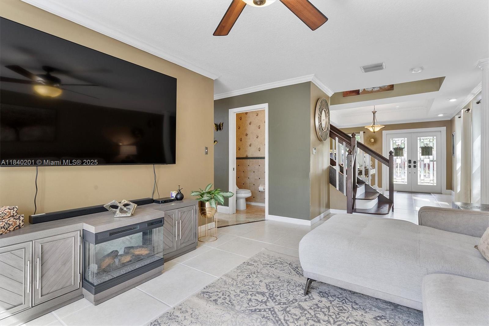 RESUBDIVISION OF TRACT - Residential