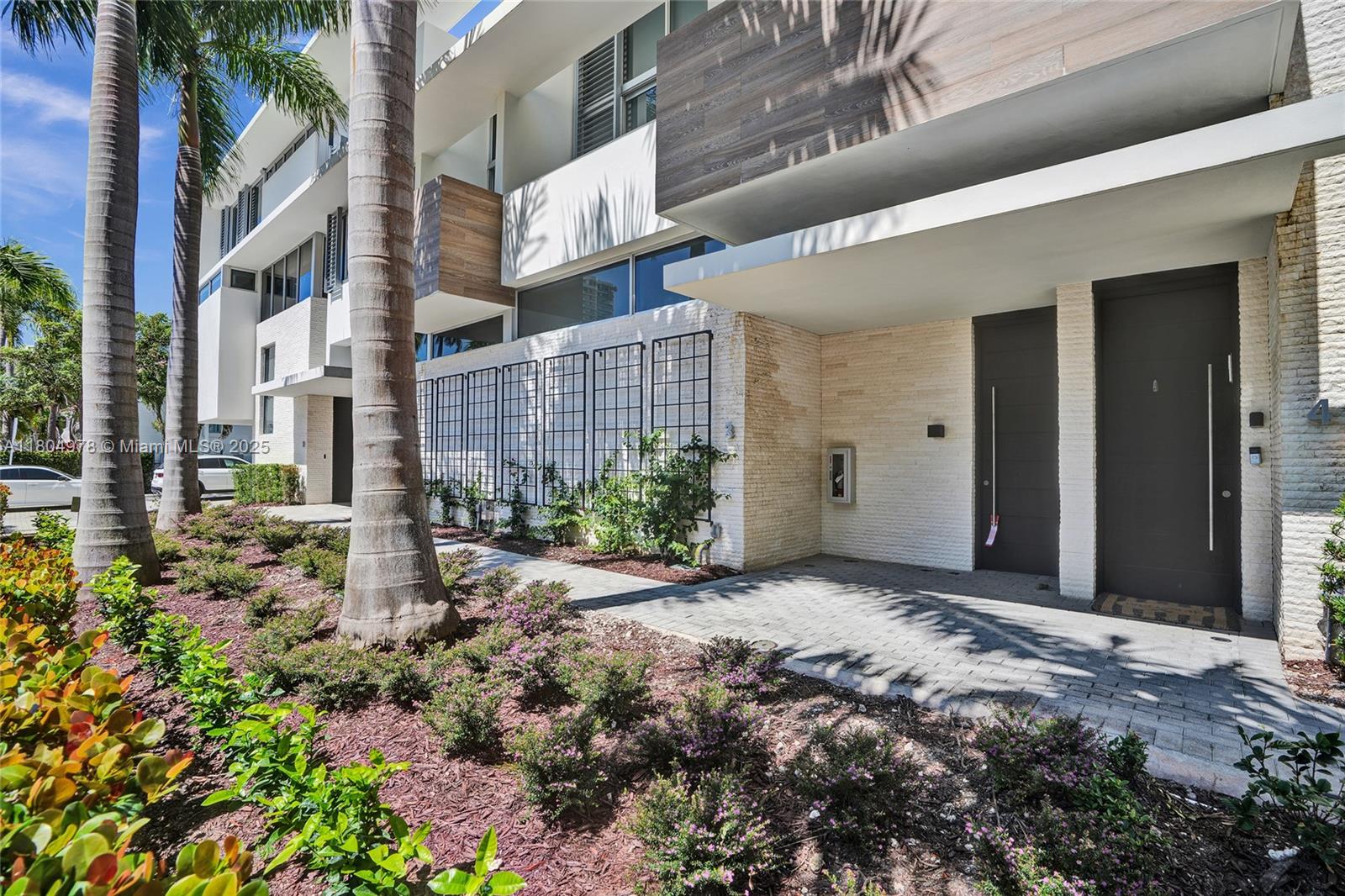 3750 Yacht Club Dr TH1