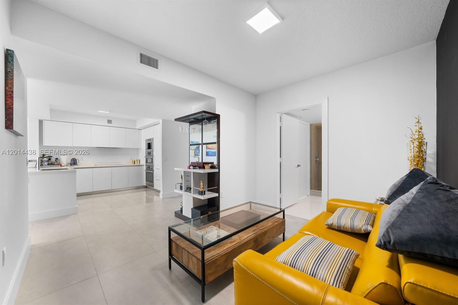 PARQUE TOWERS CONDO - Residential