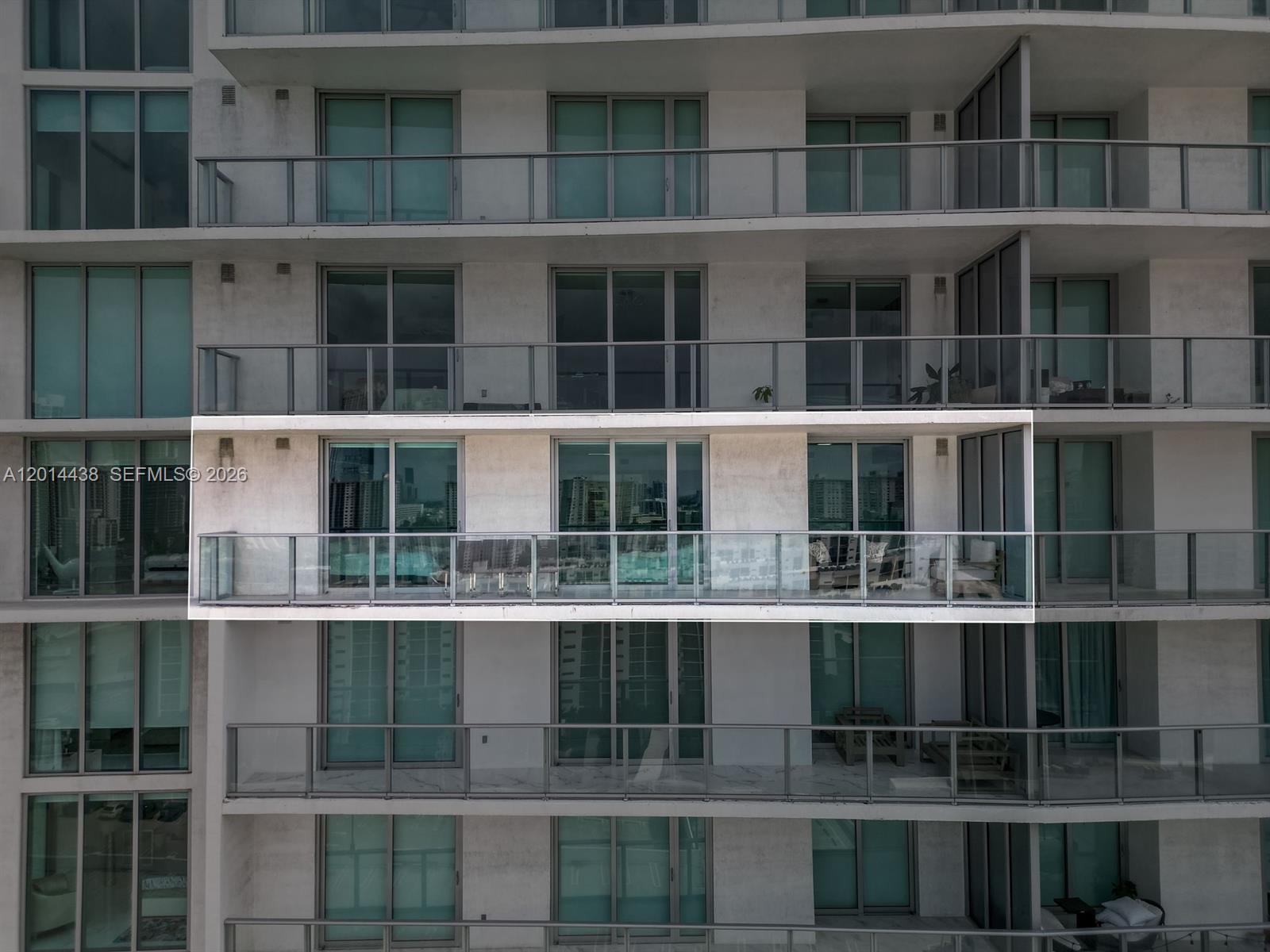 PARQUE TOWERS CONDO - Residential