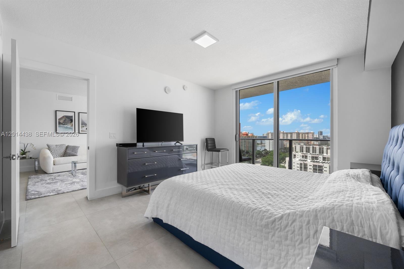 PARQUE TOWERS CONDO - Residential