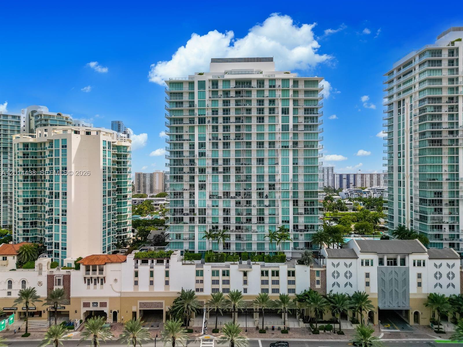 PARQUE TOWERS CONDO - Residential