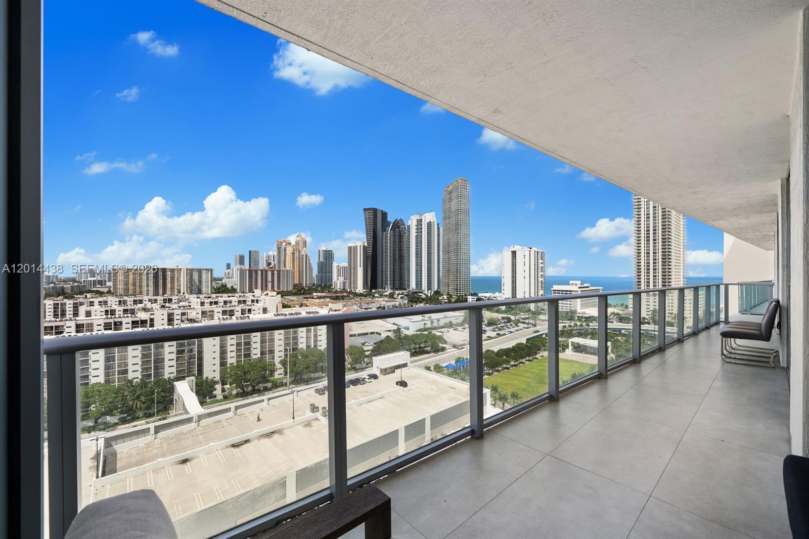 PARQUE TOWERS CONDO - Residential