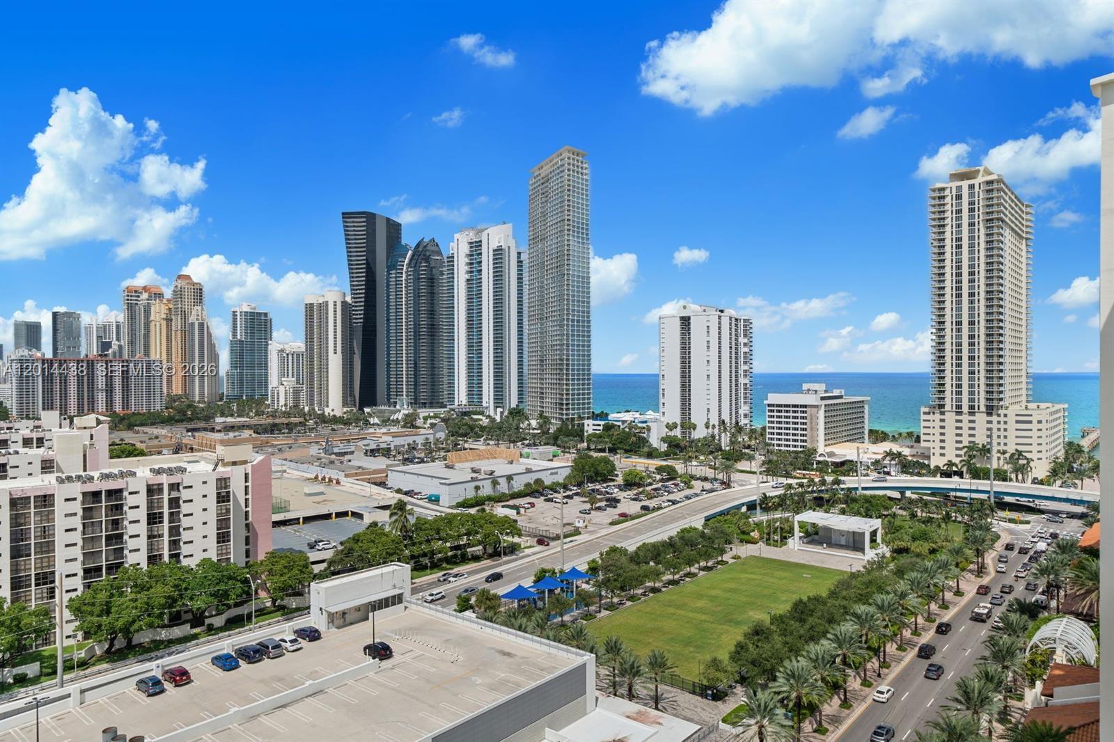 PARQUE TOWERS CONDO - Residential