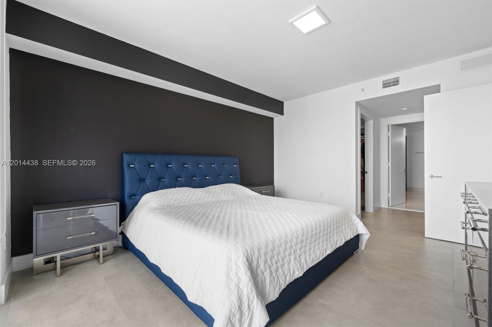 PARQUE TOWERS CONDO - Residential