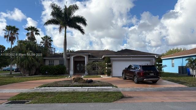 3 BEDROOMS plus OFFICE. o FFICE CAN BE USE AS THE 4TH br. SUPER BIG BACKYARD. 2 CAR GARAGE PLUS PARKING FOR MORE CARS, IN THE PRIVATE DRIVEWAY.