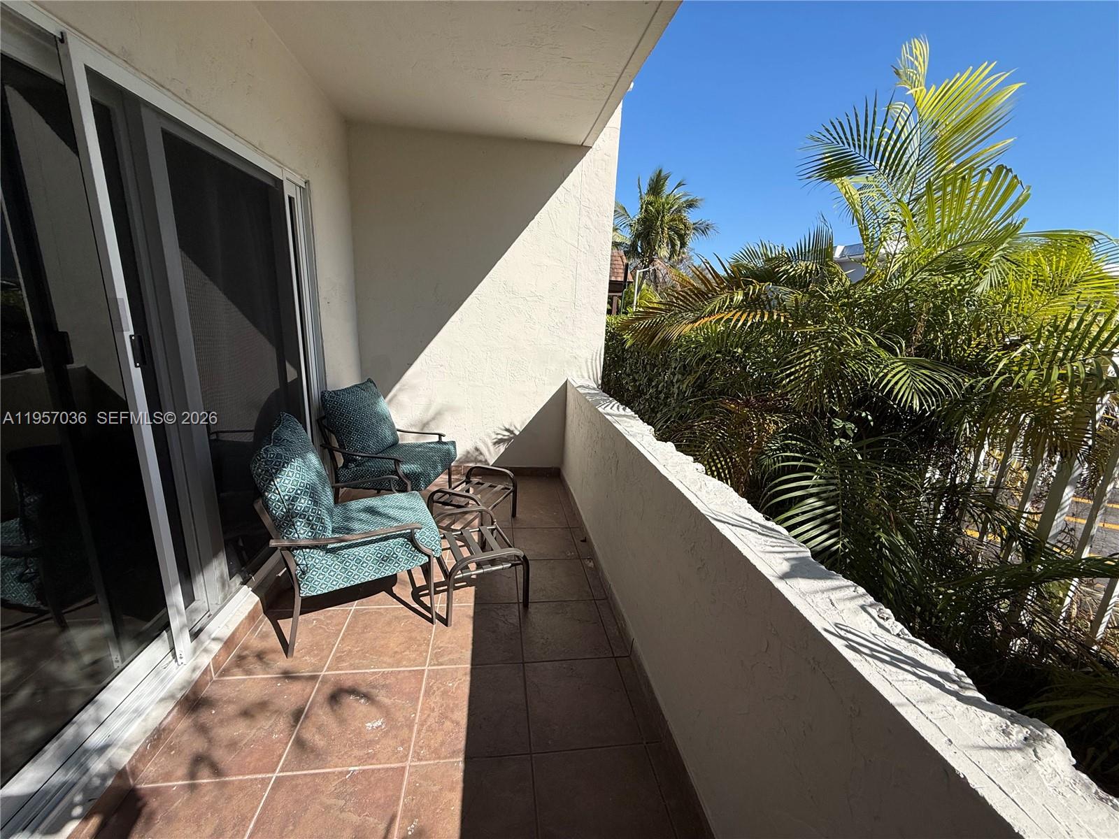 DADELAND CAPRI CONDO - Residential