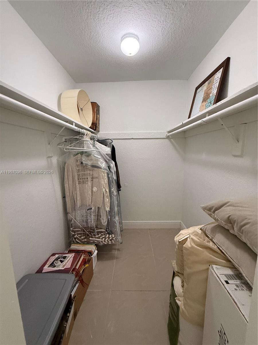 DADELAND CAPRI CONDO - Residential