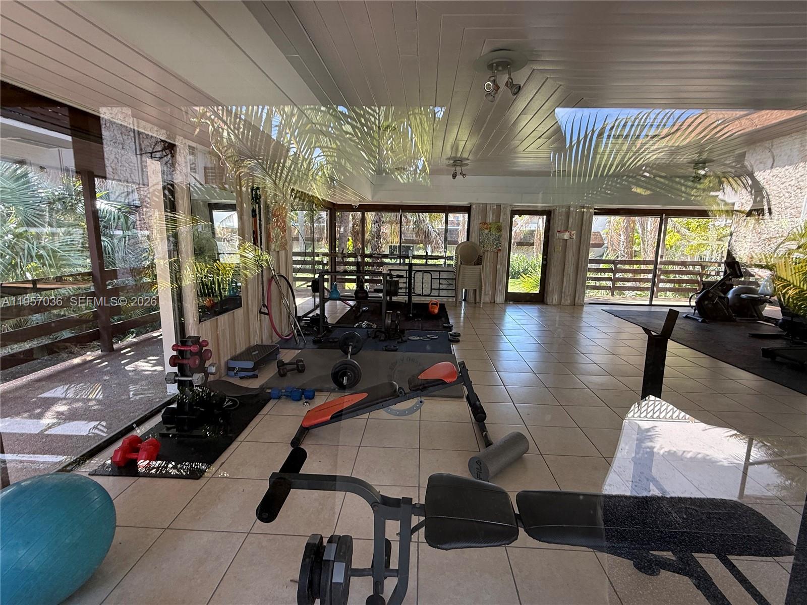 DADELAND CAPRI CONDO - Residential
