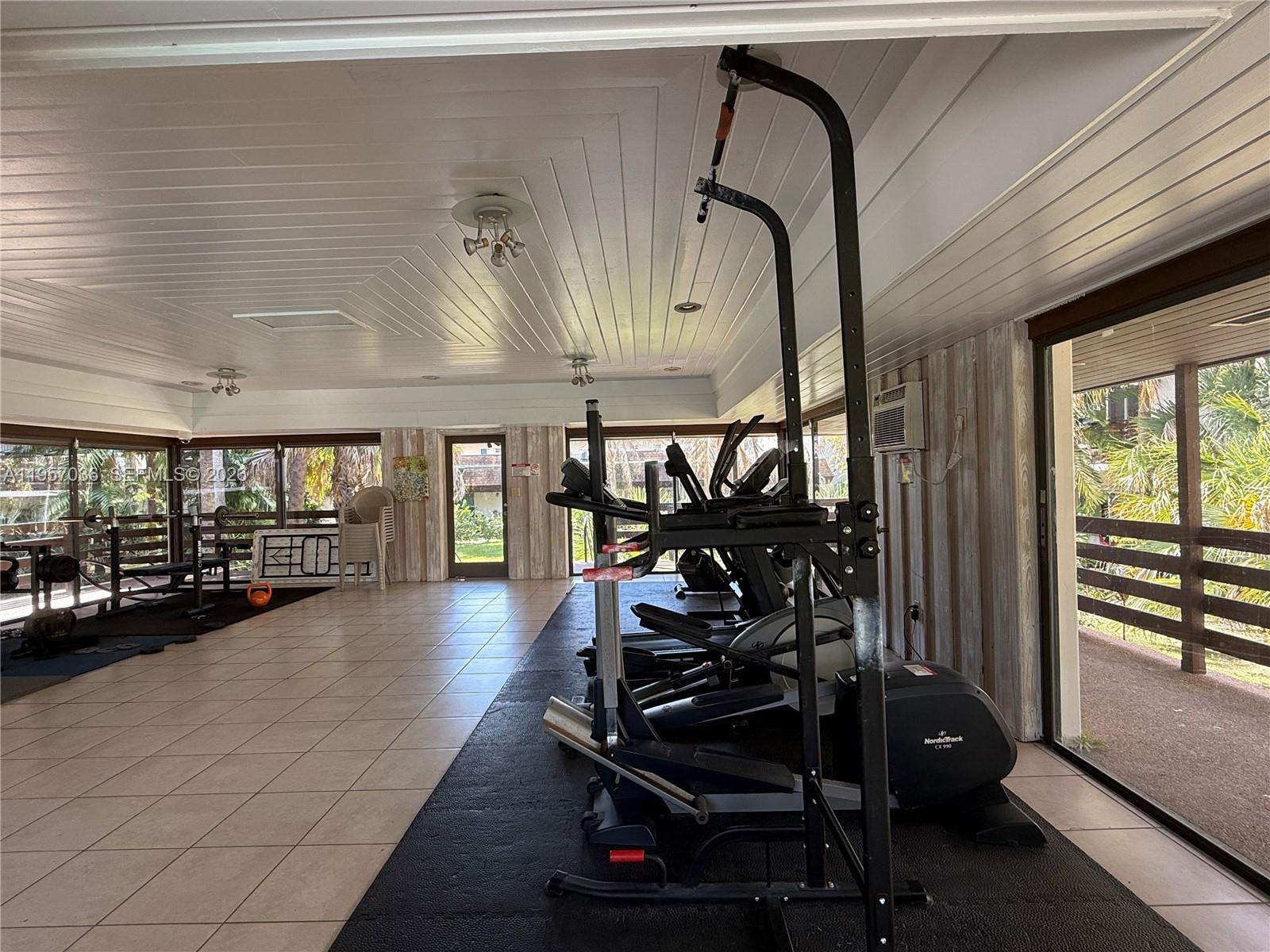 DADELAND CAPRI CONDO - Residential