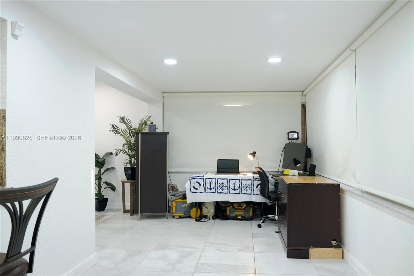 CRYSTAL LAKE VILLAS - Residential