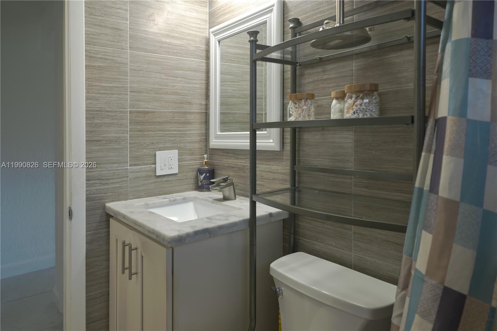 CRYSTAL LAKE VILLAS - Residential