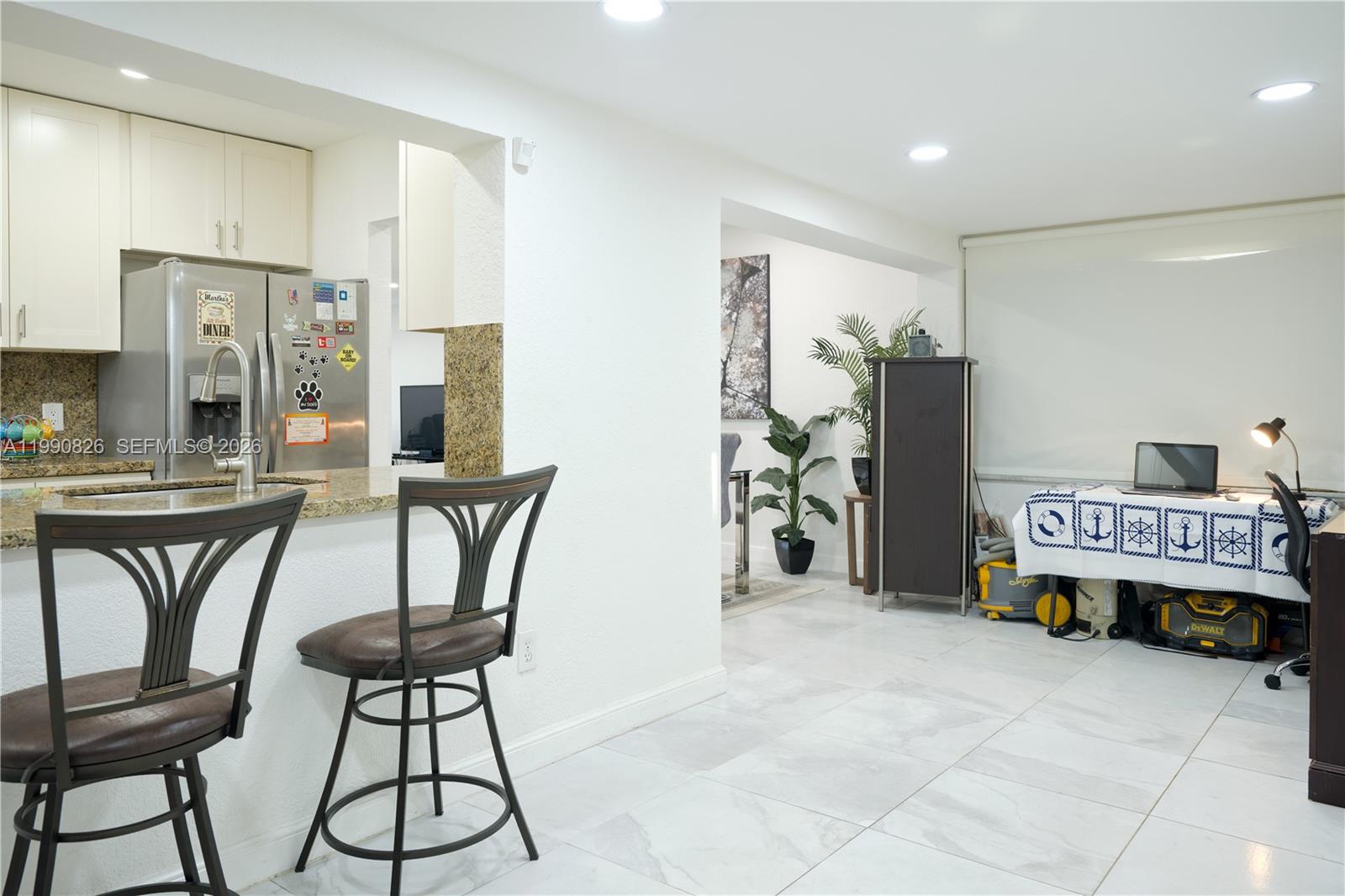 CRYSTAL LAKE VILLAS - Residential