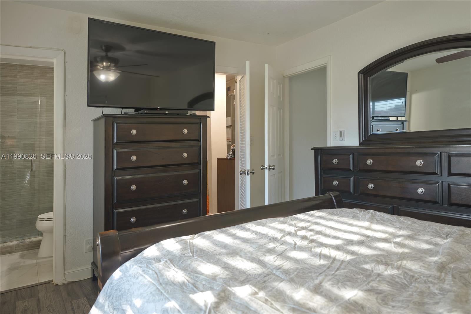 CRYSTAL LAKE VILLAS - Residential