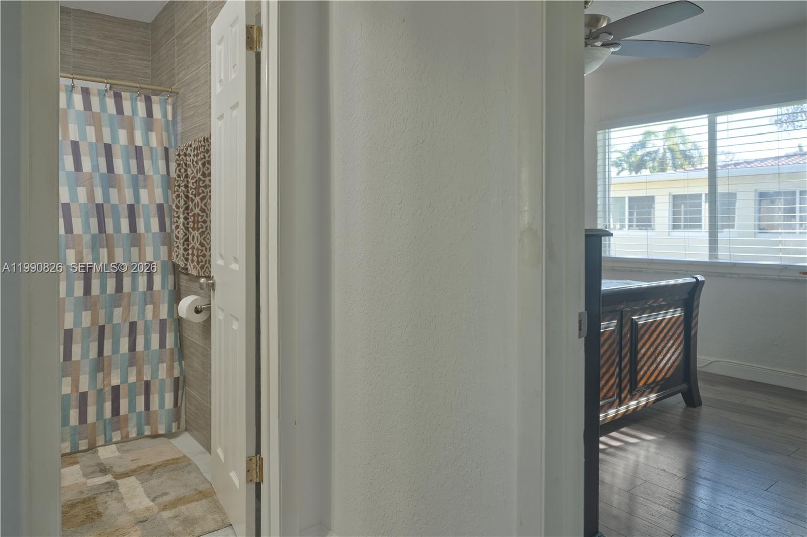 CRYSTAL LAKE VILLAS - Residential