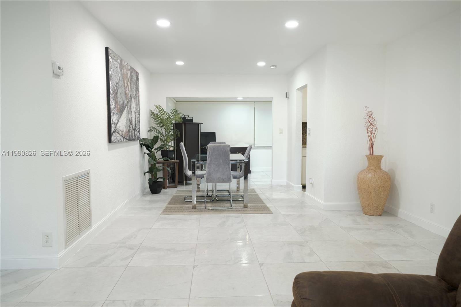 CRYSTAL LAKE VILLAS - Residential