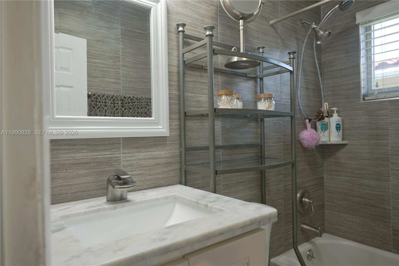 CRYSTAL LAKE VILLAS - Residential