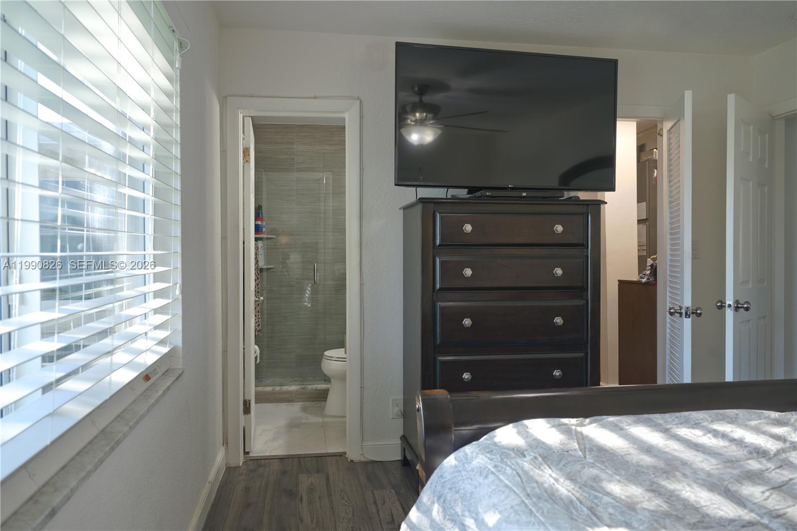 CRYSTAL LAKE VILLAS - Residential