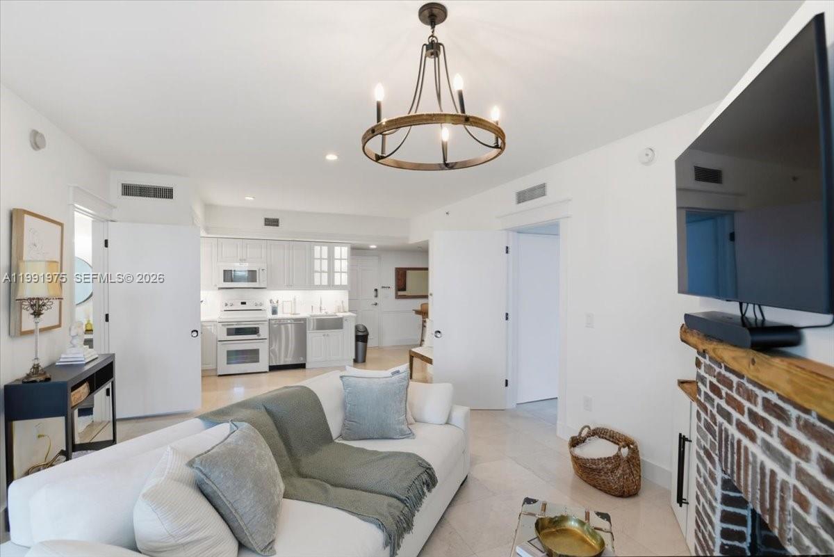 WIND CONDO - Residential