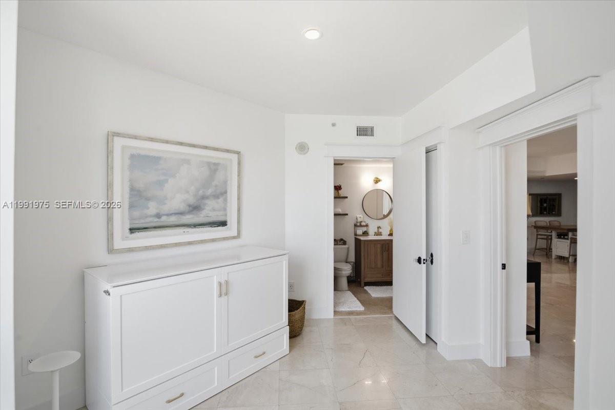 WIND CONDO - Residential