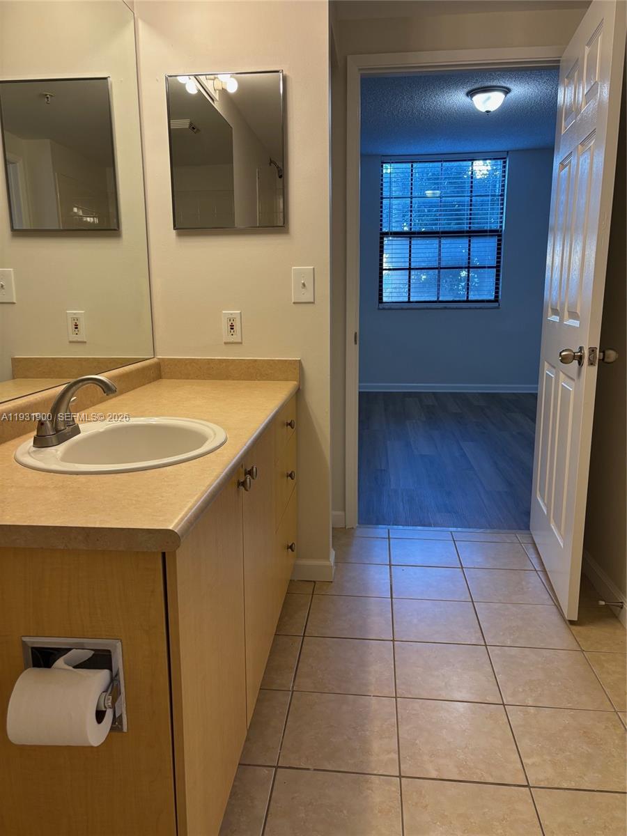 REGENT PARK CONDO - Residential