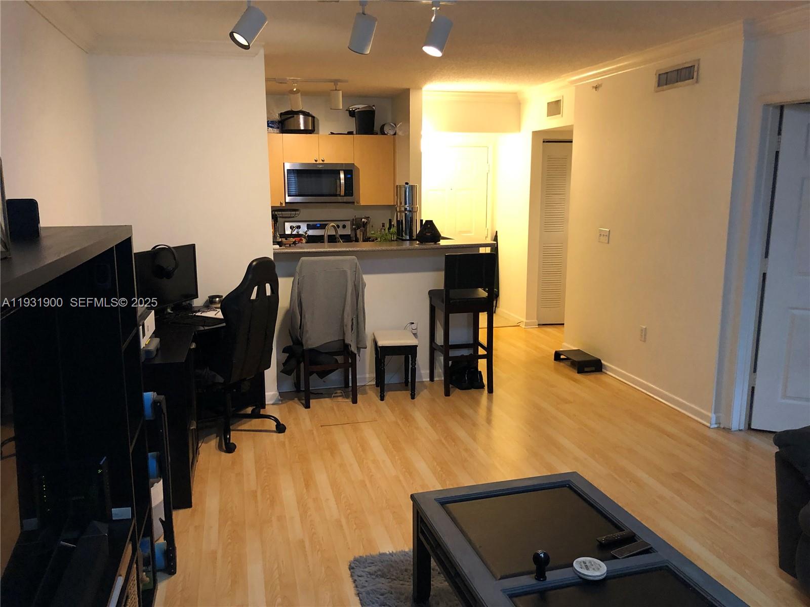 REGENT PARK CONDO - Residential