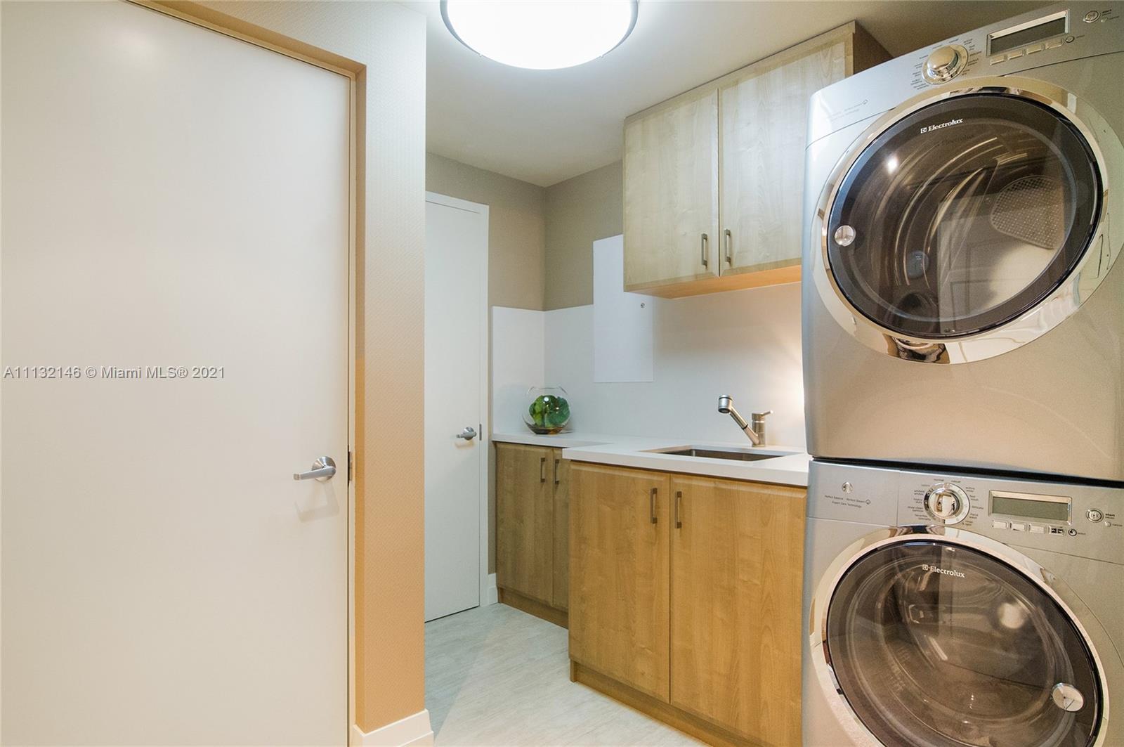 LAS OLAS RIVER HOUSE COND - Residential