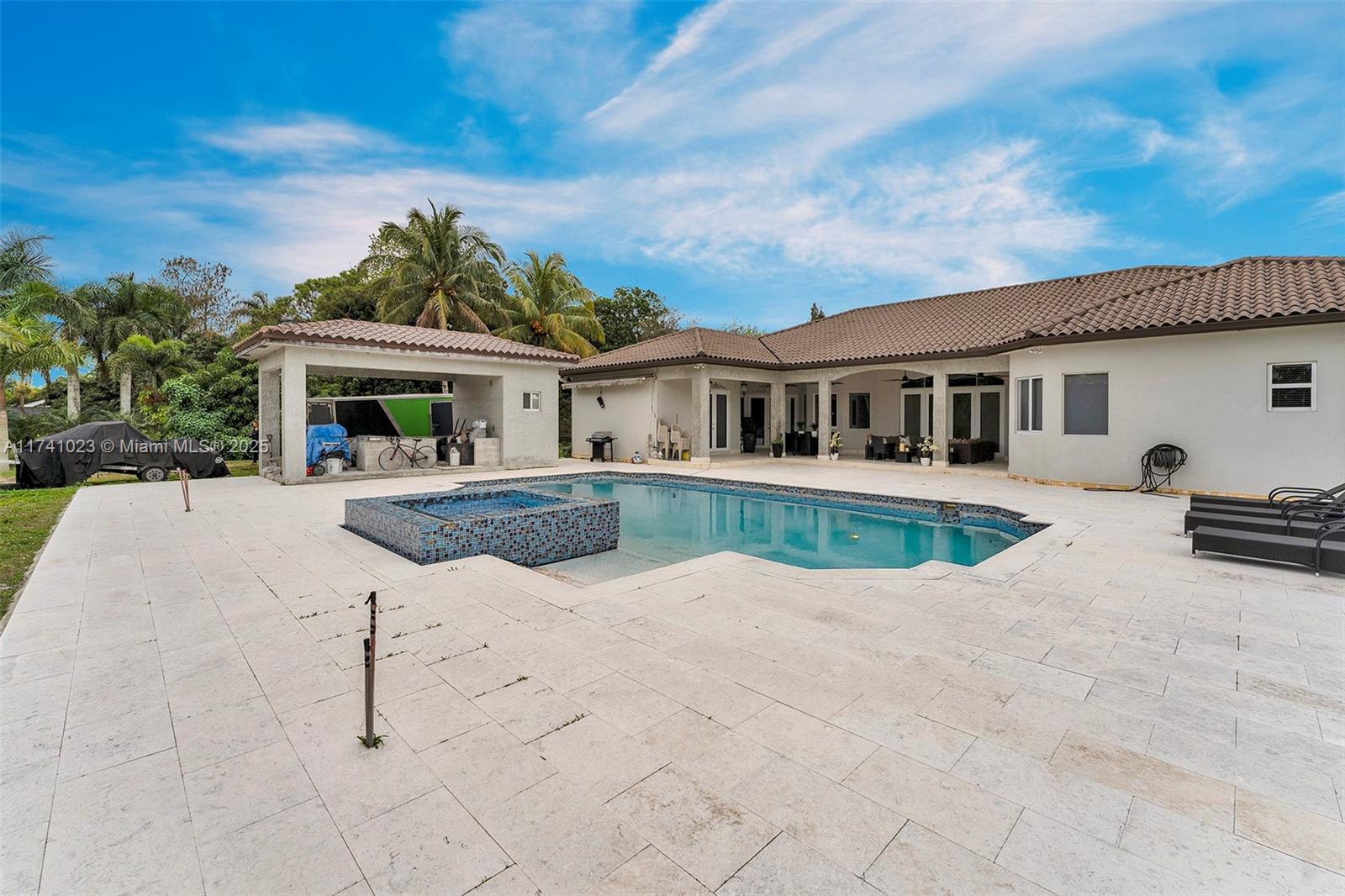 EVERGLADES SUGAR & LAND C - Residential