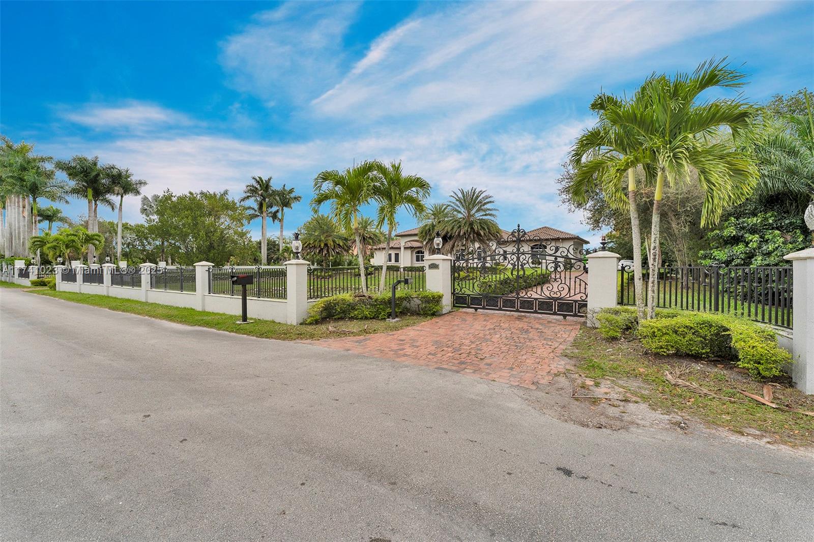 EVERGLADES SUGAR & LAND C - Residential