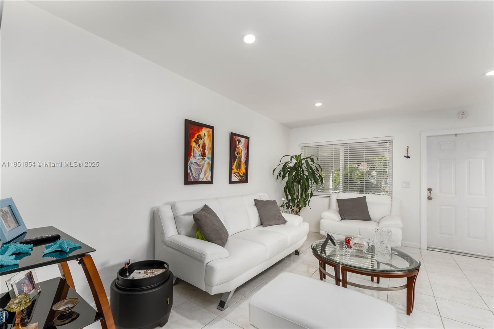 PARADISE VILLAS CONDO - Residential