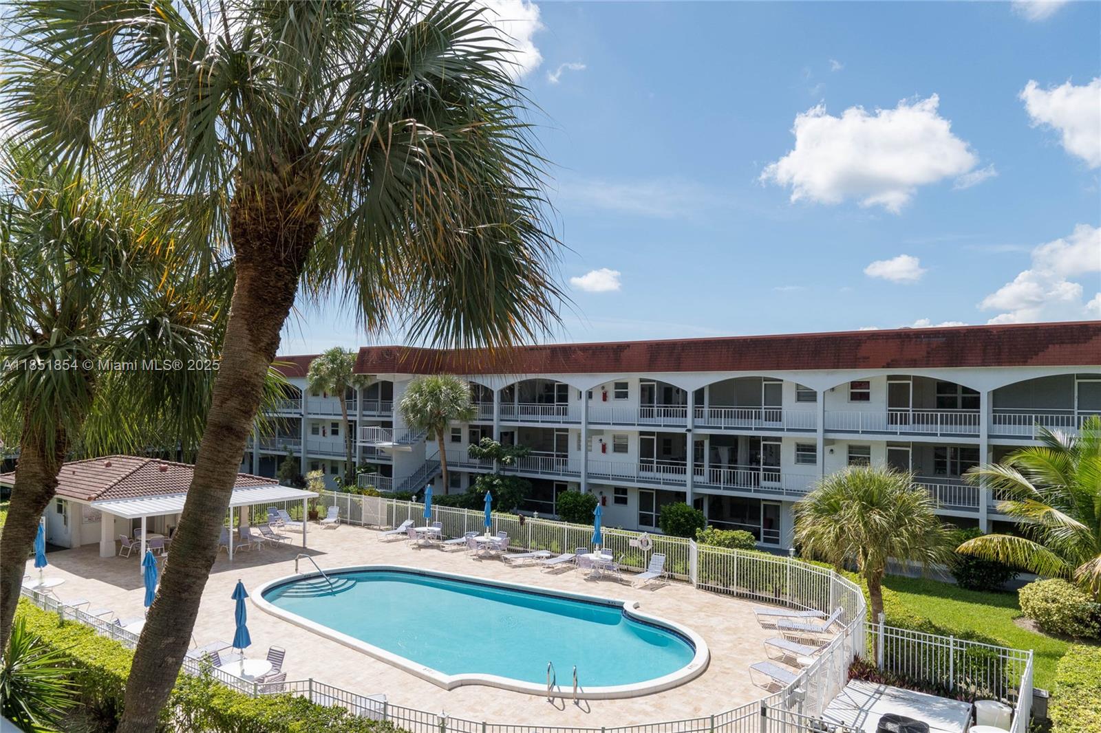 PARADISE VILLAS CONDO - Residential