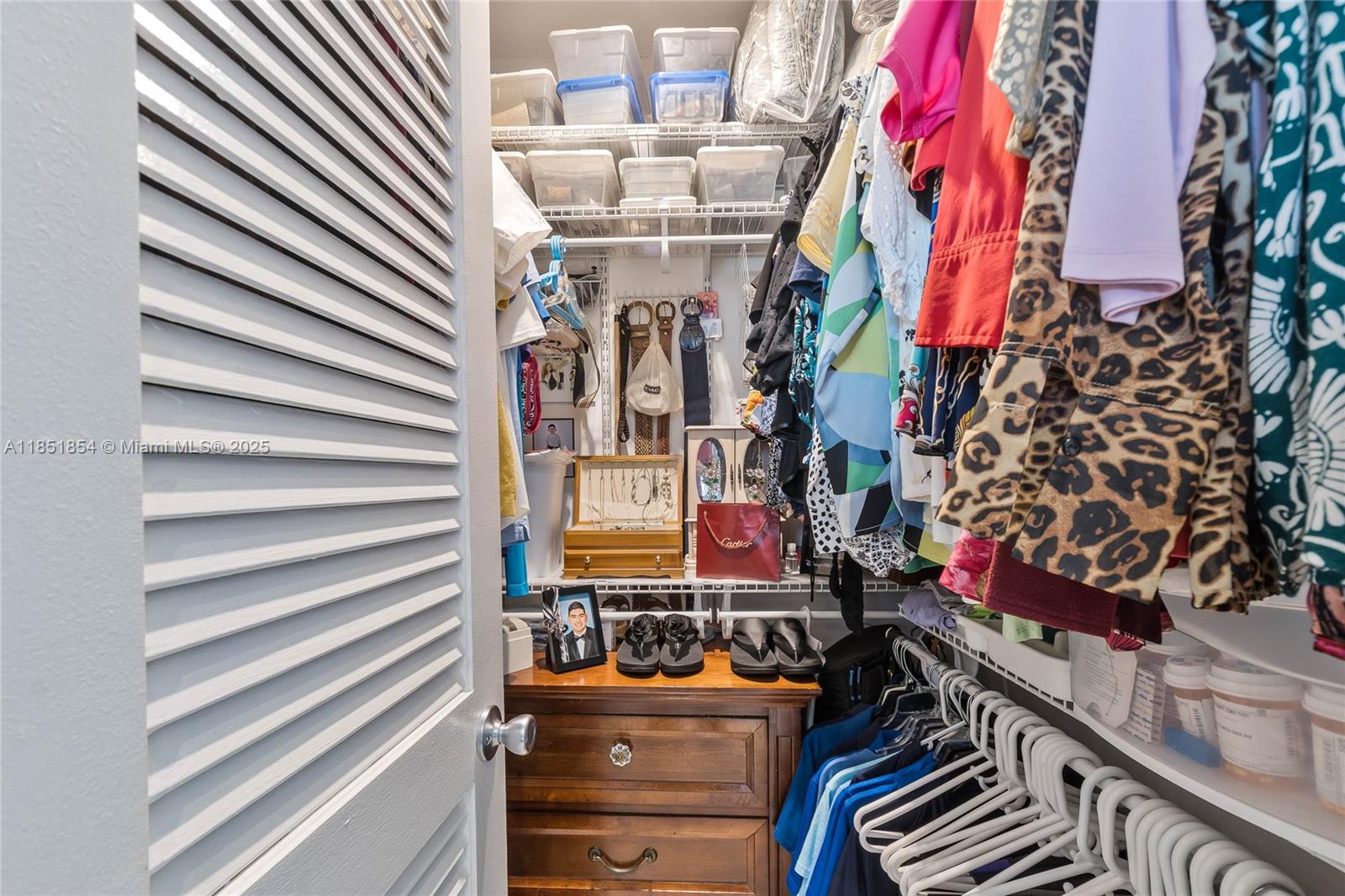 PARADISE VILLAS CONDO - Residential