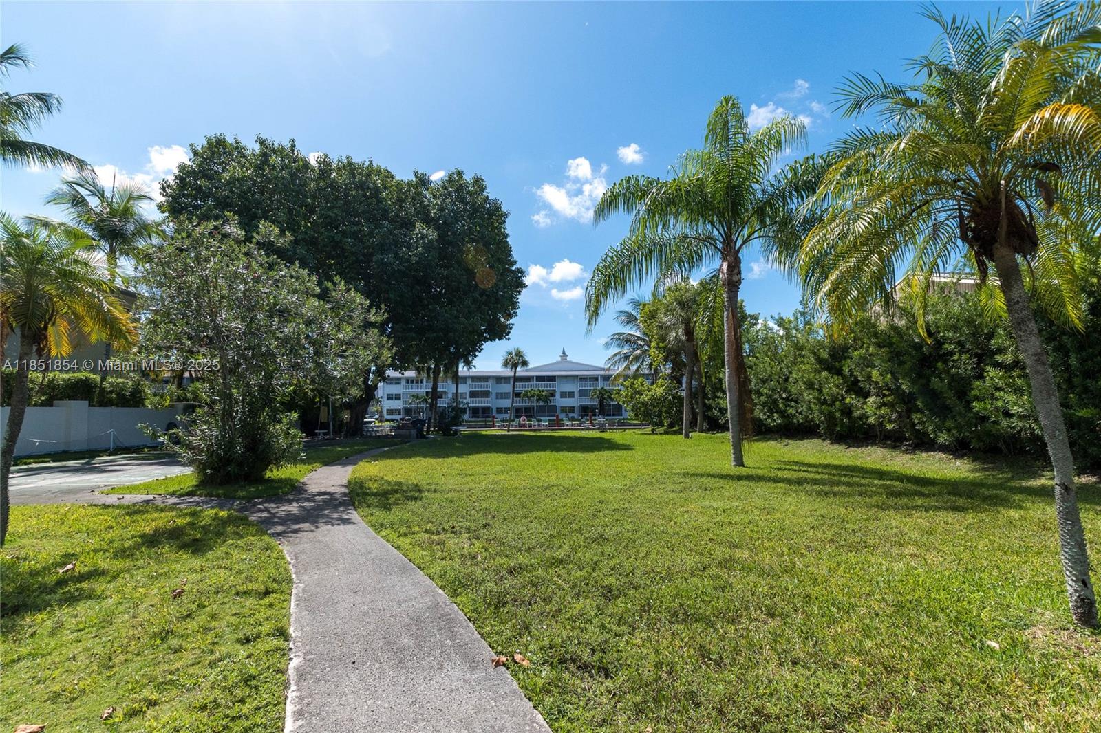 PARADISE VILLAS CONDO - Residential