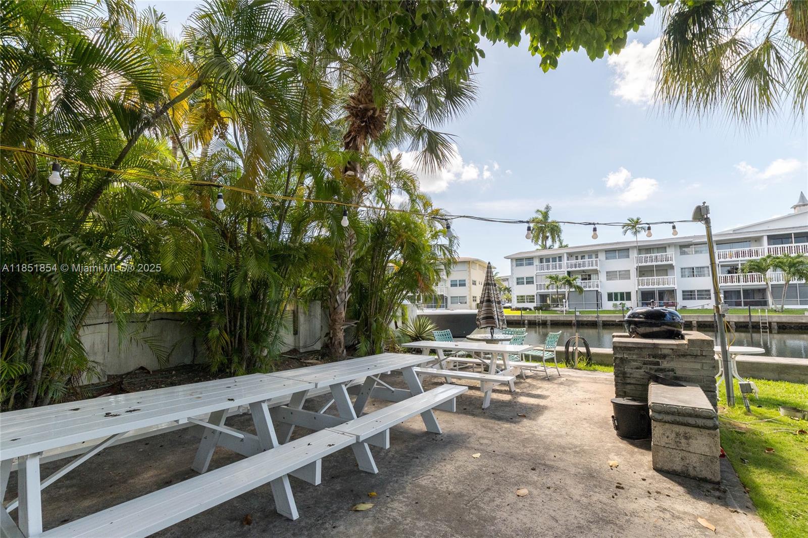 PARADISE VILLAS CONDO - Residential