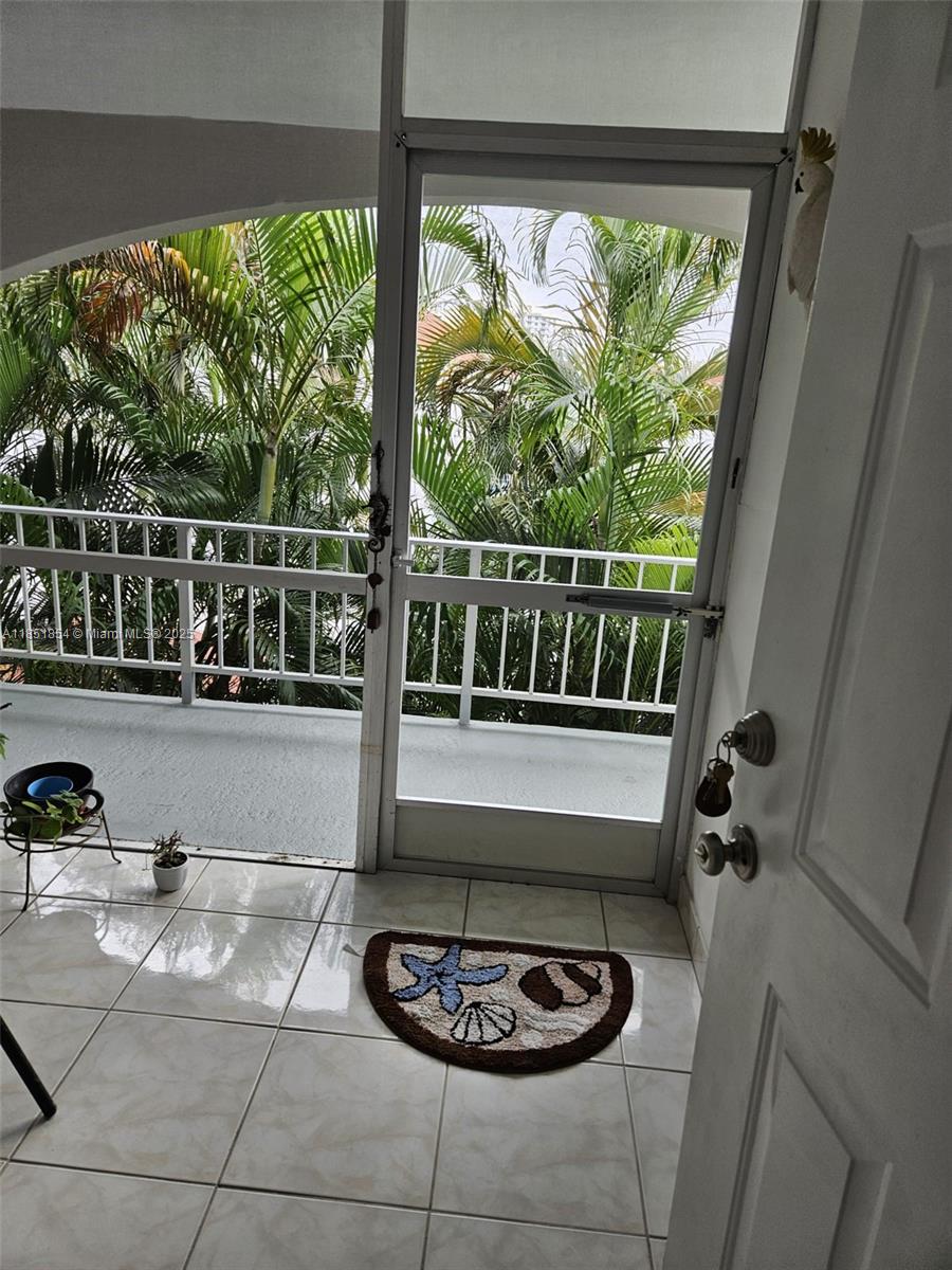 581 Blue Heron Dr 301-B